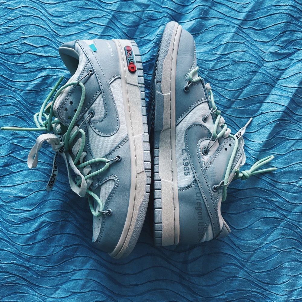 Nike Dunk Low
Off-White (lot-7)